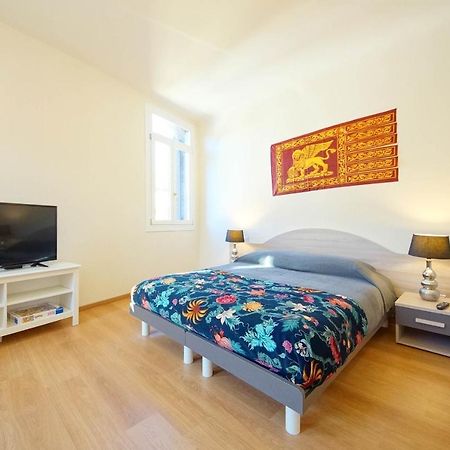 Ca' Circus 4 Rooms Wi-Fi Fibre Venedig Exteriör bild