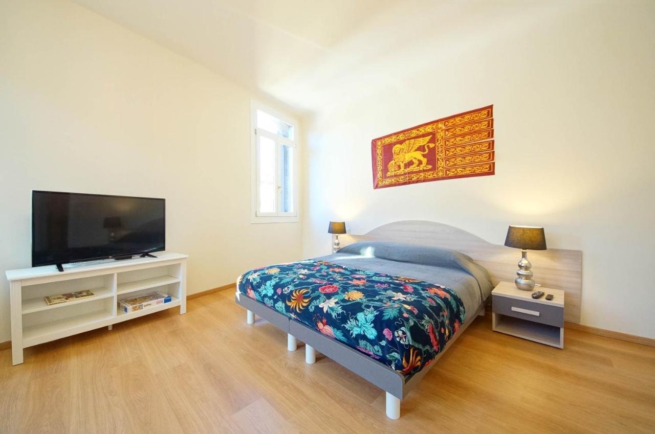 Ca' Circus 4 Rooms Wi-Fi Fibre Venedig Exteriör bild